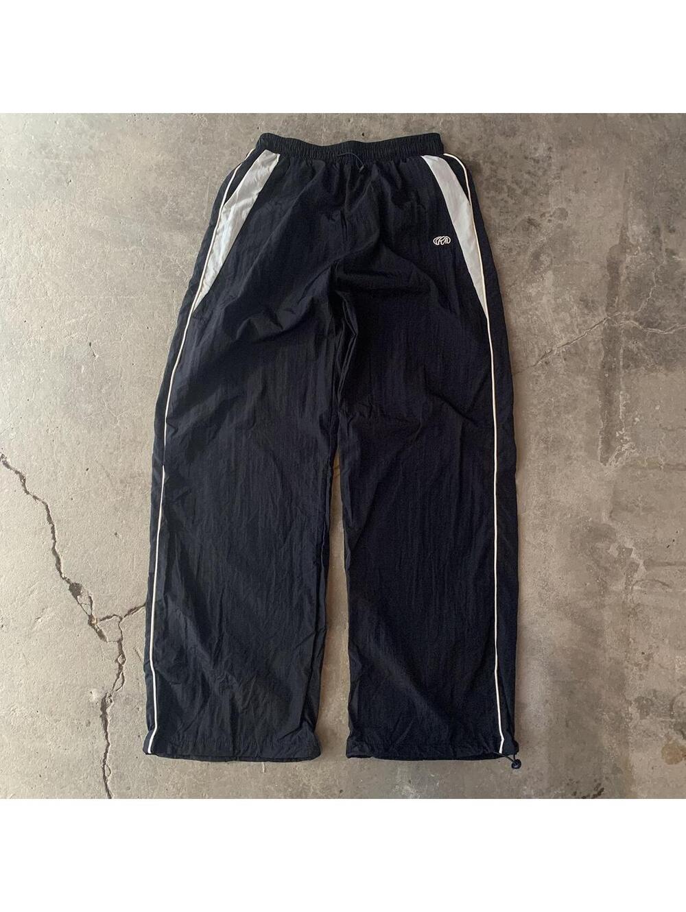 Baggy loose lightweight striped black and white windbreaker pants. Very nice - Picture 7 of 7